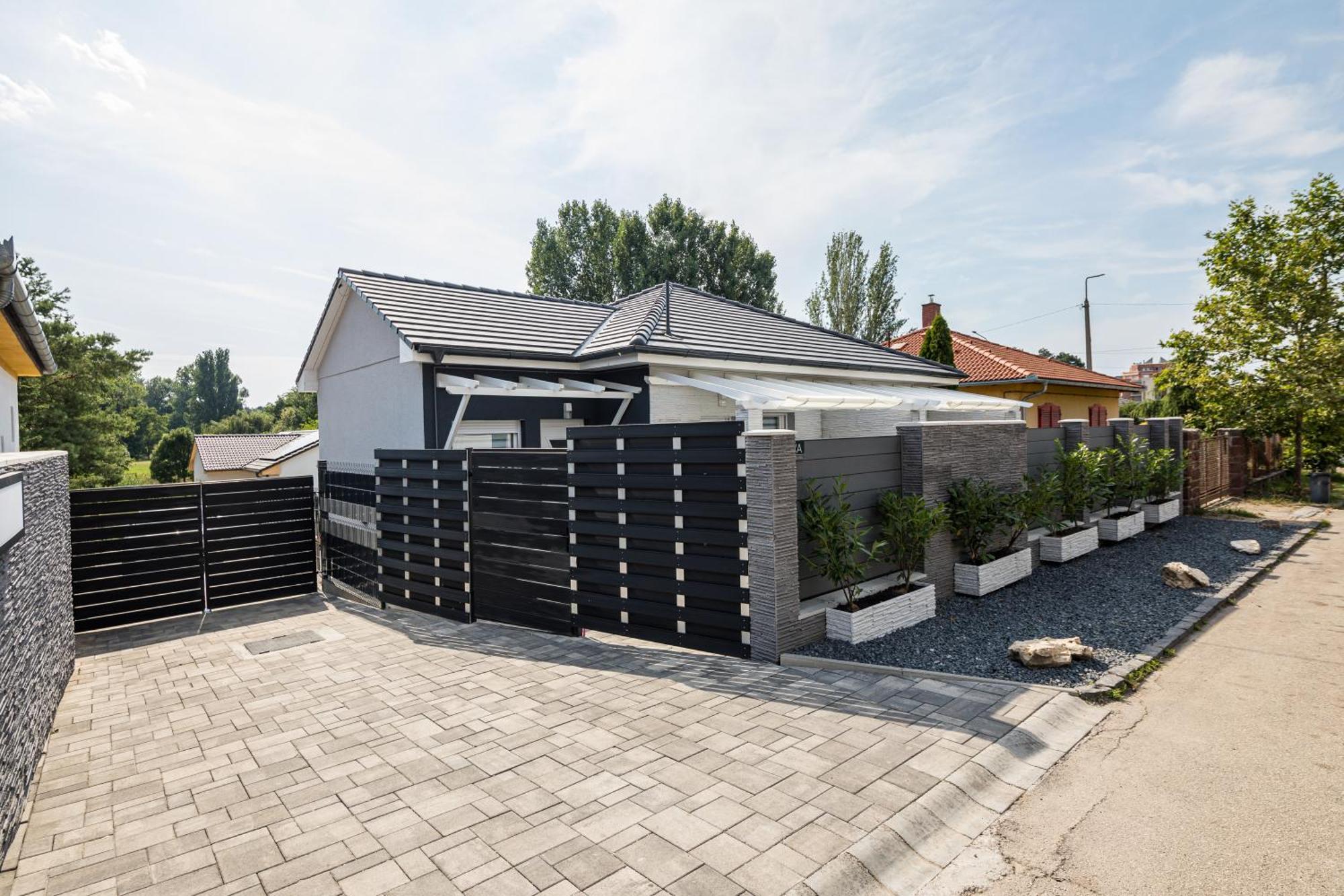 Balatonic Lemon Apartmanhaz Siófok Eksteriør billede