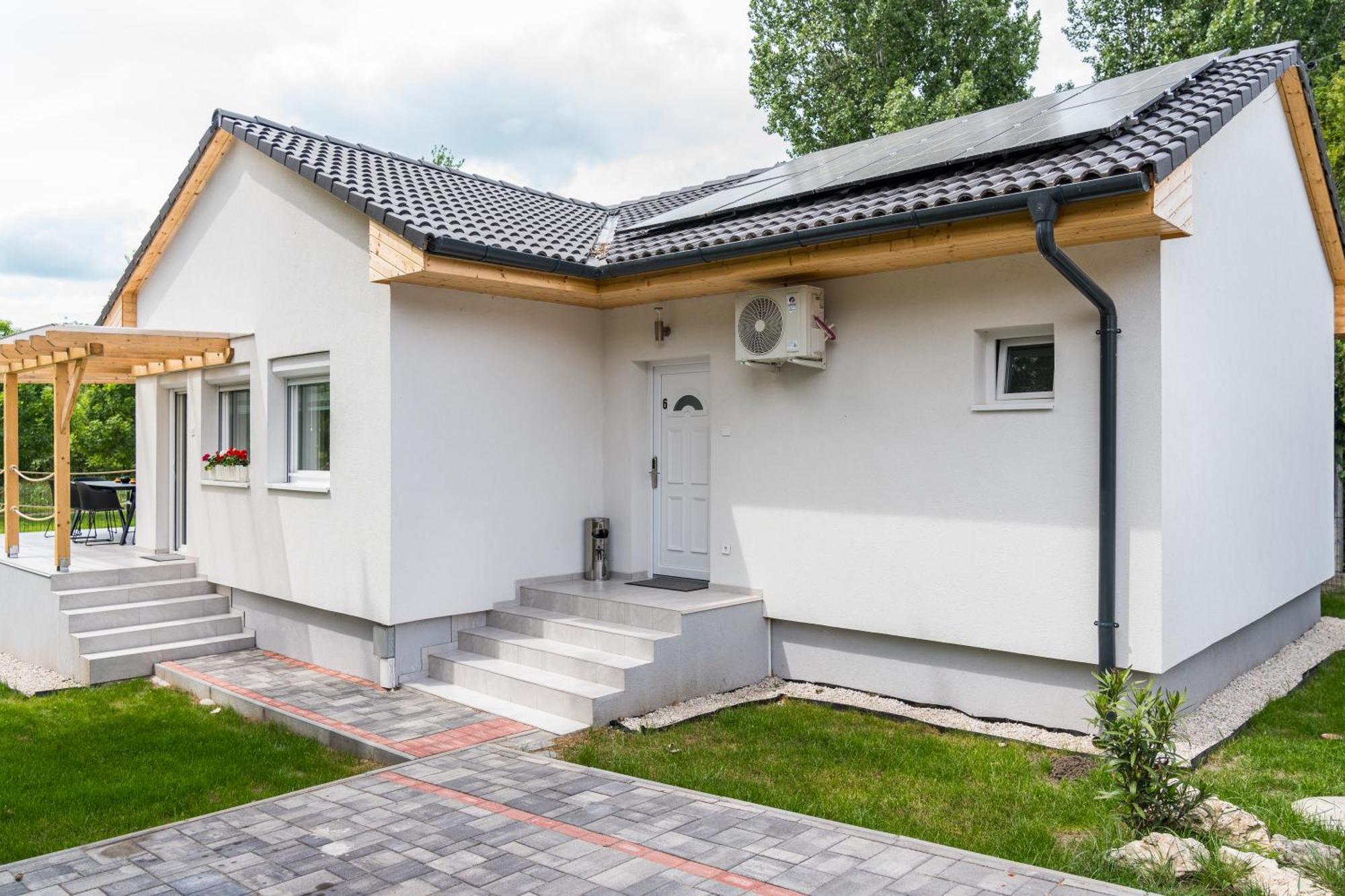 Balatonic Lemon Apartmanhaz Siófok Eksteriør billede