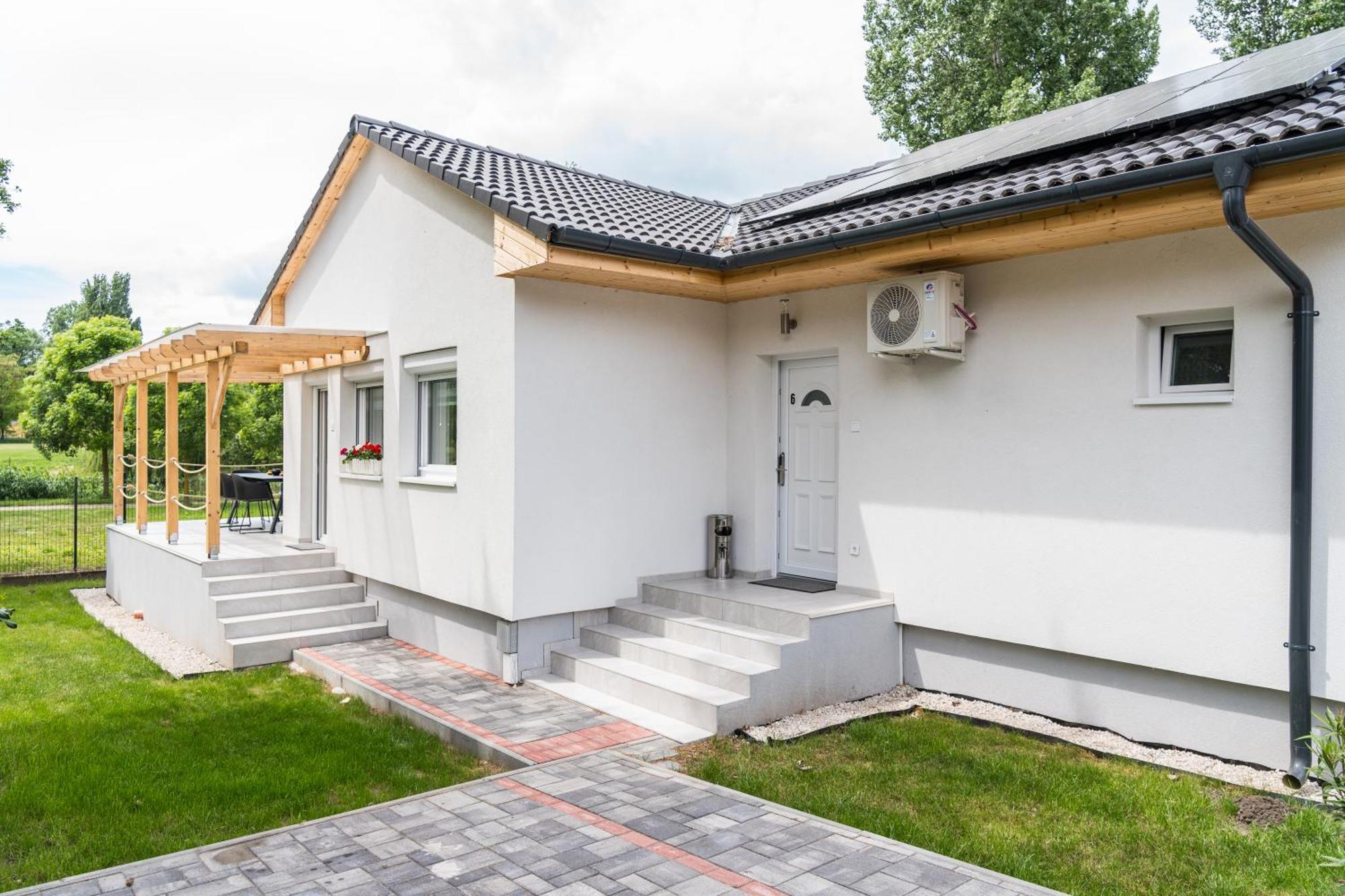 Balatonic Lemon Apartmanhaz Siófok Eksteriør billede
