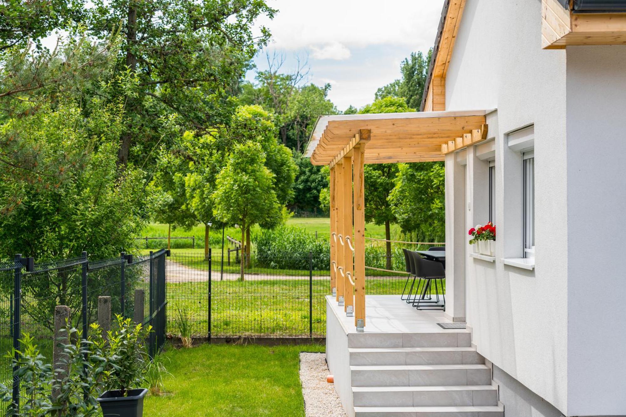 Balatonic Lemon Apartmanhaz Siófok Eksteriør billede